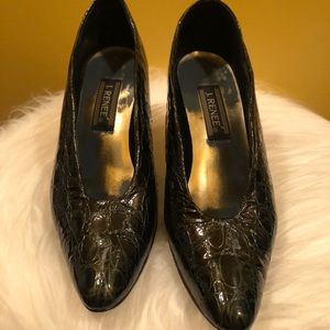 J’ Renee jewel green pace black alligator shoes!